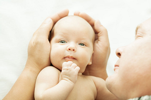 7 fazė – kūdikio susipažinimas su tėveliais