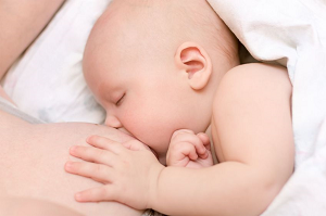 8 fazė – kūdikio žindymas